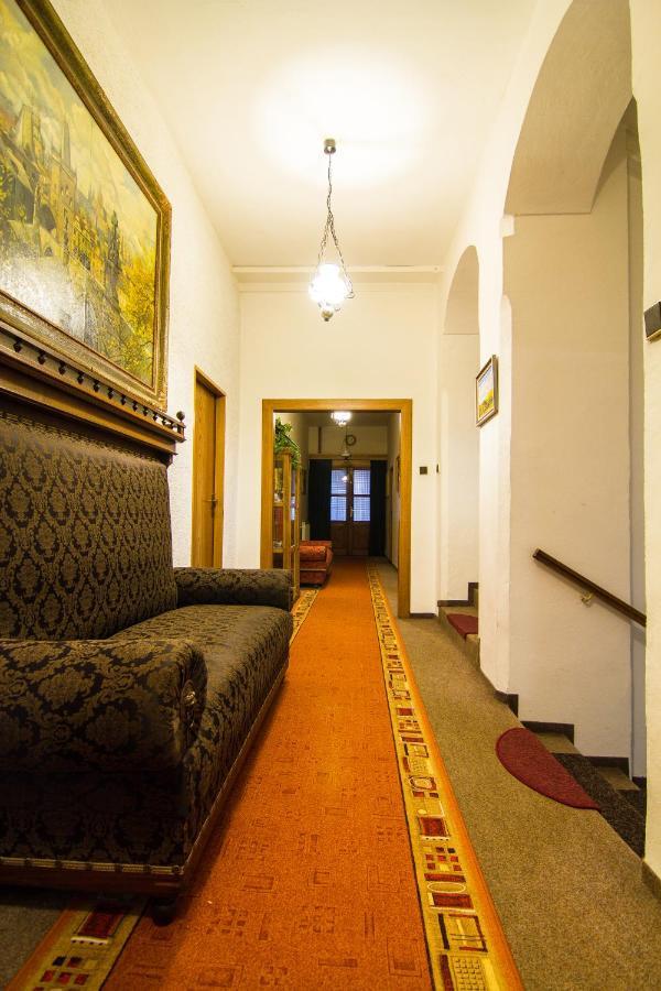 Hotel Posta Черни Дул Екстериор снимка