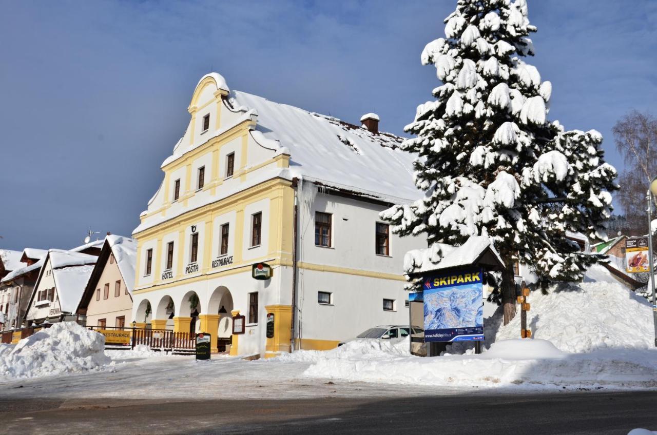Hotel Posta Черни Дул Екстериор снимка