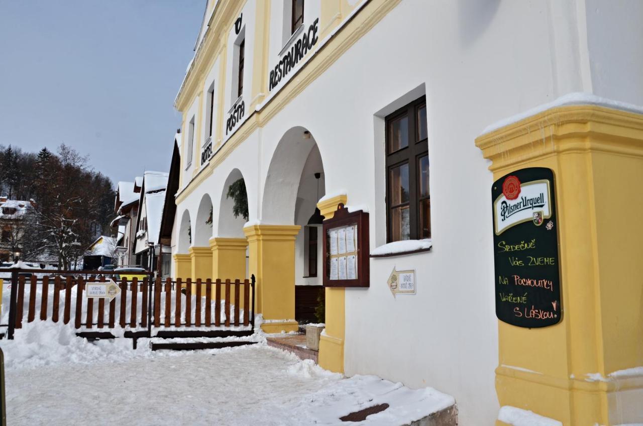 Hotel Posta Черни Дул Екстериор снимка