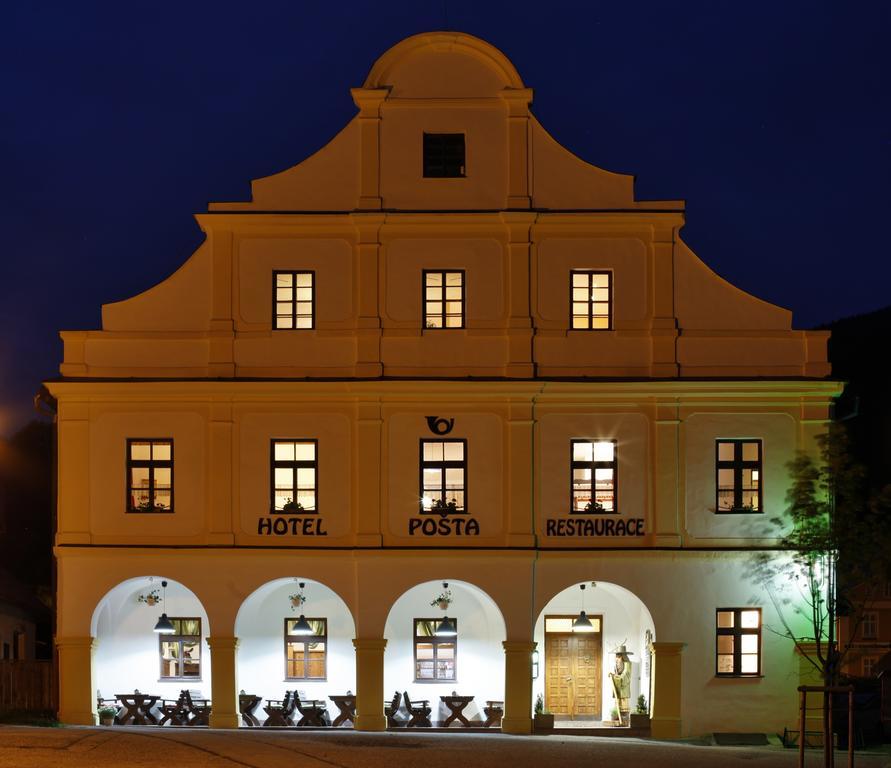 Hotel Posta Черни Дул Екстериор снимка