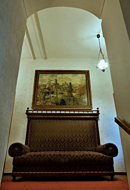Hotel Posta Черни Дул Екстериор снимка