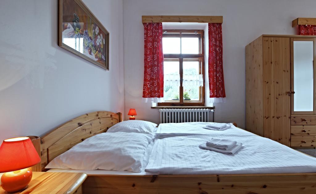 Hotel Posta Черни Дул Екстериор снимка