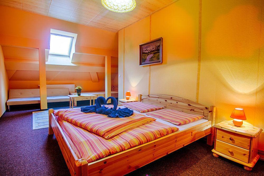 Hotel Posta Черни Дул Екстериор снимка