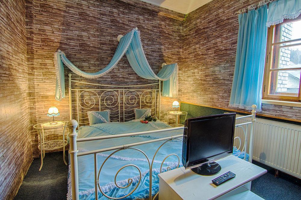 Hotel Posta Черни Дул Екстериор снимка