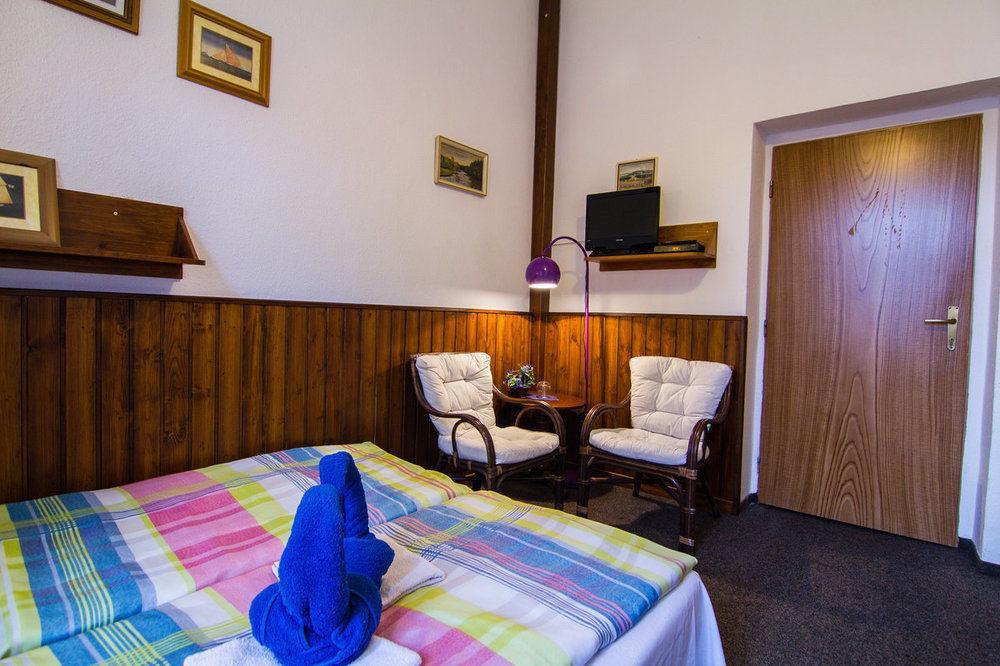Hotel Posta Черни Дул Екстериор снимка