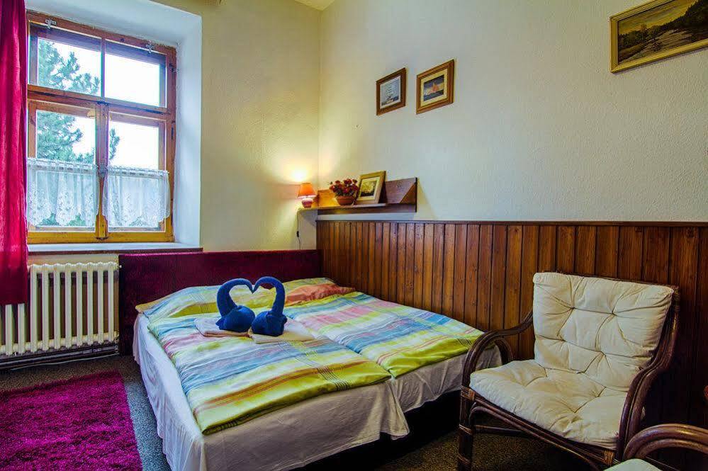 Hotel Posta Черни Дул Екстериор снимка