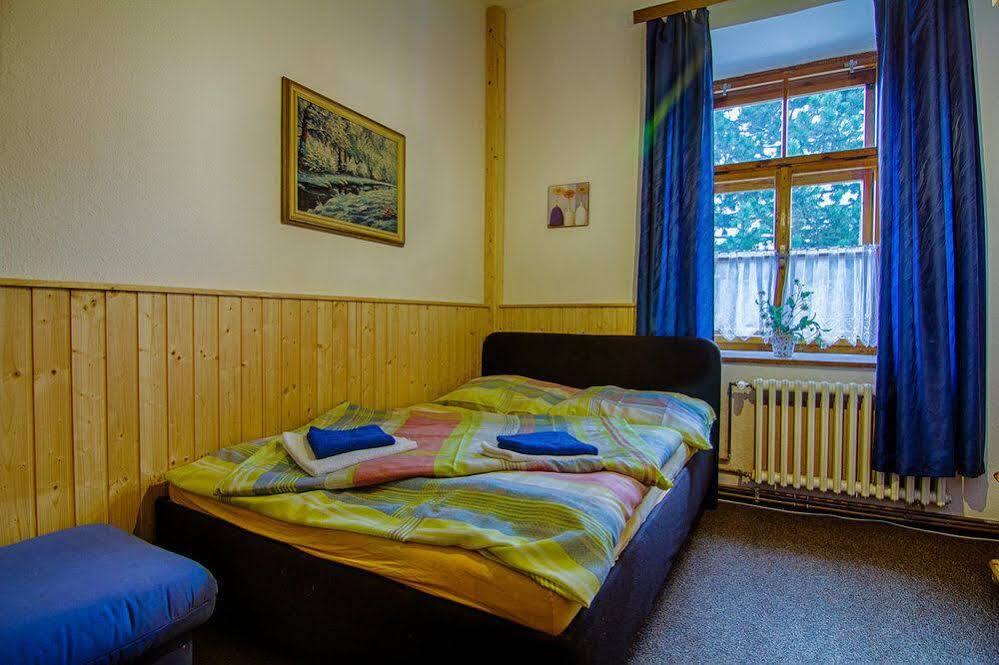Hotel Posta Черни Дул Екстериор снимка